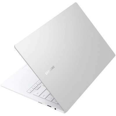 Samsung Galaxy Book Pro NP930XDB (i5 11th / 8GB / 256GB)AMOLED screen (better than most laptops) AZERTY-QWERTY